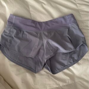 Lululemon 2.5 Inch Speed Up Short. Size 6